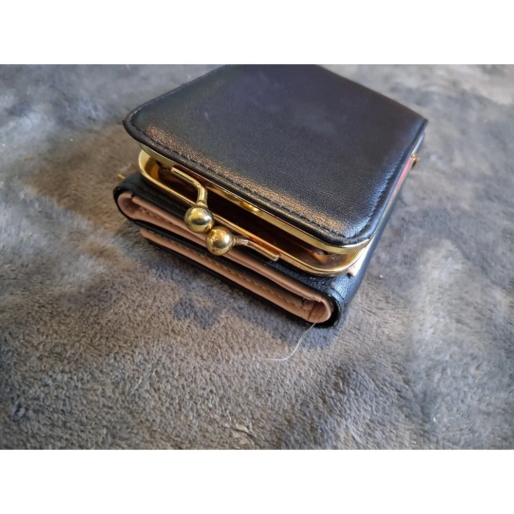 Black Folding Women's Wallet Gold Tone Bee Accent Coin Pocket Animal Theme - Picture 6 of 16